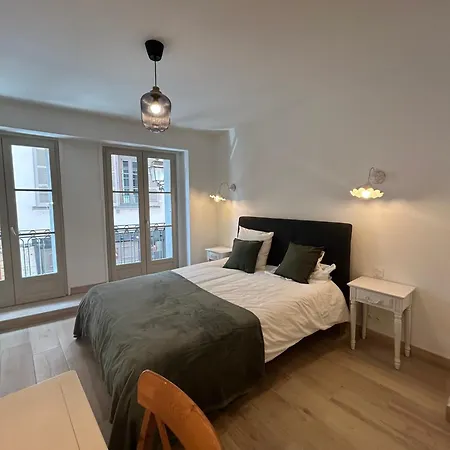 Apartment Le Coq Dinde Charmant T3 Place Trinite *